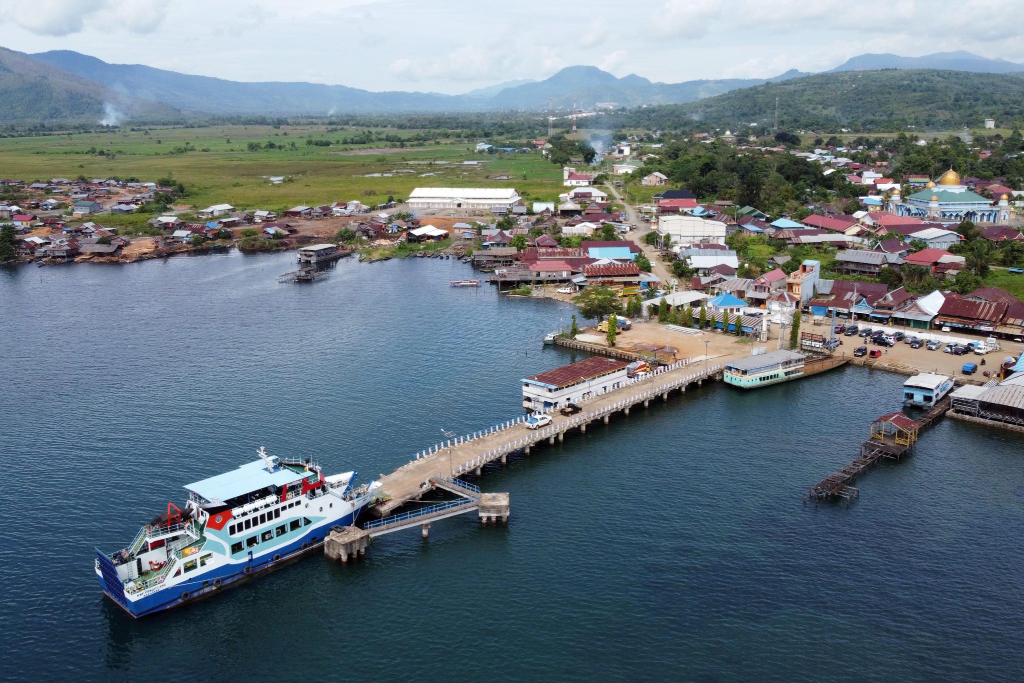 Wujud Konektivitas Dua Provinsi Lewat Jalur Penyeberangan Dua Danau Di