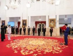 Sah, Dilantik di Istana Andi Sudirman Gubernur Termuda di Indonesia