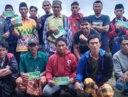 Rawat Silaturahim, Mantan Kapolres Luwu Kombes Adex Yudiswan Salurkan Bantuan Ramadan untuk Warga Ulusalu