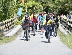Wow! Lihat Keseruan Bupati Indah Bersama Peserta Fun Bike Festival Bumi La Maranginang, Mereka Jajal Objek Wisata Ini