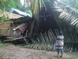 Cuaca Ekstrem, Dua Rumah dan Satu Lumbung Padi Rusak Tertimpa Pohon Tumbang di Sangalla Selatan