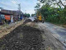 Rekonstruksi Jalan Sempit dan Menanjak di poros Enrekang-Pinrang Segera Dikerjakan, Gubernur Andi Sudirman Alokasikan Rp18,2 Miliar