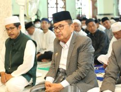 Wali Kota Salat Id Bersama Forkopimda dan Masyarakat di Masjid Agung Palopo