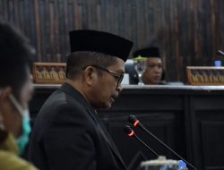 Anggota DPRD Palopo Baharman Supri Baca Doa Usai Paripurna, Plt Sekkot Terharu Dengar Sambil Meneteskan Air Mata