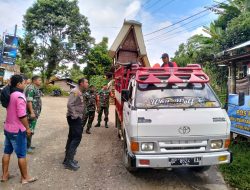 Polisi dan TNI Pantau Hewan Ternak Warga Sangalla dan Pemeriksaan Surat Angkutan Hewan