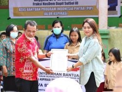 Anggota Komisi X DPR RI Kunjungi Ribuan Siswa di Tana Toraja Serahkan Beasiswa PIP