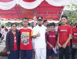 Beri Tabungan ke Pelajar Yatim Piatu Toraja, Gubernur: Semangat Sekolah!