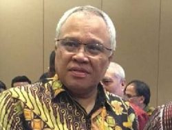 Guru Besar Unhas Jempol Gubernur Andi Sudirman