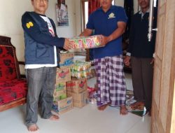 Warga dari Lelong ke Salubattang Bawa Bantuan untuk Keluarga Korban Banjir