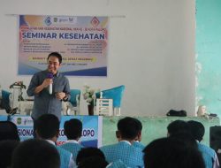 HKN ke-58, dr Nasa Narsum Seminar Kesehatan di SMAN 3 Palopo