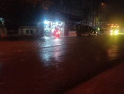 Hujan Deras Guyur Palopo, Jalan Protokol Tergenang Air hingga Betis