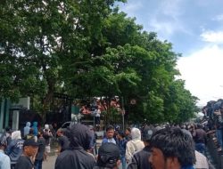 Sekprov Diduga Korupsi Milliaran Rupiah, 1.000 Mahasiswa Gelar Demo