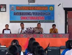 Hadiri Penandatanganan Ikrar Pelajar di SMKN 2 Torut, Kapolsubsektor Kesu Sosialisasikan Undang-Undang Kekerasan Terhadap Anak