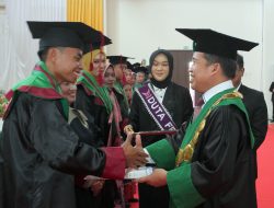 Kepala Lembang Rante Dada Tator Abdul Aziz, Dinobatkan Wisudawan Magister Terbaik IAIN Palopo