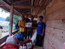 Gubernur Sulsel Salurkan Bantuan ke Korban Kebakaran dan Angin Puting Beliung di Toraja