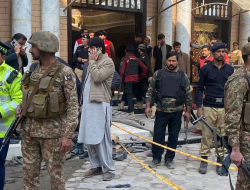 Astaga! Bom Meledak di Masjid Pakistan, 59 Orang Tewas, Rata-rata Korban Adalah Polisi