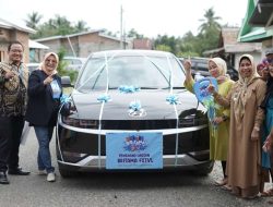 Warga Desa Patila Raih Hadiah BritAma FSTVL Mobil Listrik Hyundai IONIQ 5