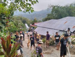 Pemda Tana Toraja Tak Kunjung Bantu, Warga Kendenan Perbaiki Jalan Rusak Secara Swadaya