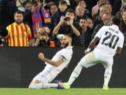 Madrid Melenggang ke Final Usai Gebuk Barca 3-0, Benzema Hatt Rick