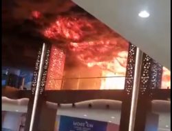 Trans Studio Makassar Dilalap Api, Pengunjung Banyak Terjebak