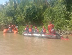 17 Jam Pencarian, Basarnas dan Warga Sisir Sungai Marobo, Korban Hanyut Belum Ditemukan