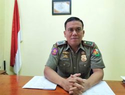 Satpol PP Toraja Utara Menolak Mobil Truk Pengangkut Ratusan Ekor Babi di Kaleakan
