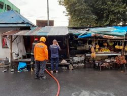 Listrik Korslet,  Lapak Buah Terbakar di Jl.  Mangga