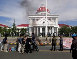 Sertijab Kepala BPN Palopo Diwarnai Aksi Demo Masyarakat dan Mahasiswa