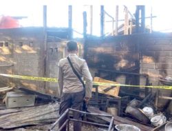 Usai Tegur Pemuda, Pukul 02.00 Wita, Rumah Kades Lauwo Luwu Timur  Terbakar, Lima Motor dan Uang Puluhan Juta Rupiah Hangus Terbakar