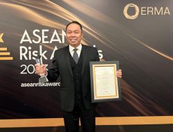Rivan A Purwantono Raih Risk Professional of the Year di Ajang ASEAN Risk Awards 2023