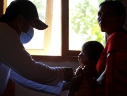 30 Tahun Pengabdian Perawat dan Bidan Puskesmas Bastem Utara, Merawat Balita dan Lansia Tanpa Pamrih di Pegunungan Latimojong