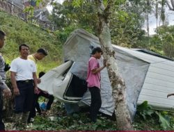 Mobilnya Mundur Saat Menanjak Lalu Terbalik, Dokter Gigi Asal Bali Tewas di Rantepao