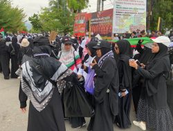 Aksi Bela Palestina di Palopo, Emak-emak Turut Kumpulkan Sampah
