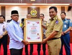 Haji Amir Bandu, Penerima Penghargaan Pj Gubernur Sulsel Karena Hibahkan 5 Hektar Lahan untuk Pos TNI AL