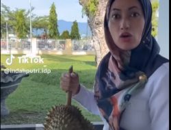Viral! Video Bupati Luwu Utara Indah Putri Indriani Ditanya “Mau Kemana” Saat Bawa Durian