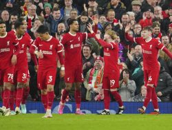 Hasil Liga Inggris: Liverpool Bantai Luton, Si Merah Kokoh di Puncak Klasemen
