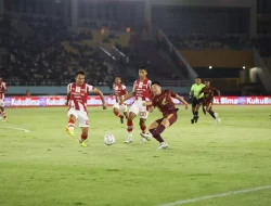 PSM Makassar Takluk Atas Persis Solo Meski Tim Laskar Sambernyawa Bermain dengan 10 Pemain
