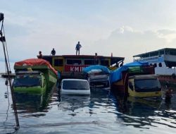 Dihantam Ombak, KM Indah Karam di Danau Towuti, 11 Mobil Terendam