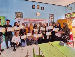 Dosen UNM Laksanakan Pelatihan Pembuatan Hiasan dan Garnitur Hijab Muslimah untuk Remaja di Marioriawa Soppeng