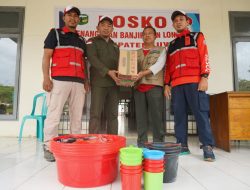 Semen Tonasa Salurkan Bantuan kepada Korban Banjir di Luwu