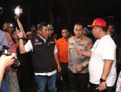 Pj Wali Kota Palopo Dampingi Pj Gubernur Sulsel Tinjau Dan Berikan Bantuan Banjir Luwu