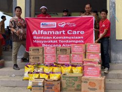 Alfamart Salurkan Sembako untuk Korban Bencana Alam di Berbagai Wilayah di Sulsel