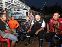 Pj Gubernur Sulsel Salurkan Santunan Untuk Ahli Waris Korban Banjir Luwu, Turut Mendampingi Pj Wali Kota Palopo dan Pj Bupati Luwu
