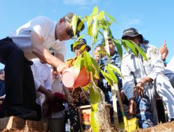 Peringatan Hari Lingkungan Hidup se Dunia, Pj Gubernur Sulawesi Selatan Prof Zudan Ajak Masyarakat Pulihkan dan Lestarikan Lingkungan