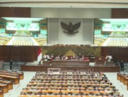 Soal MA Ubah Aturan Batas Usia Kepala Daerah, DPR Singgung Tata Krama Pemerintahan
