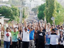 Warga Soppeng Riuh Foto Bareng Andi Sudirman di Acara Jalan Sehat 355 Tahun Sulsel di Soppeng