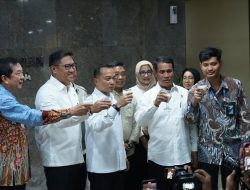 Detik-detik Saat Peternak Menangis Atas Respons Cepat Mentan Amran Atasi Masalah Susu