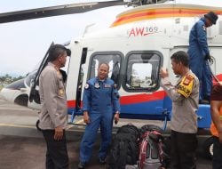 Logistik Pilkada Luwu Utara Diberangkatkan dengan Pesawat Susi Air ke Rampi, Kapolres Kawal Naik Heli