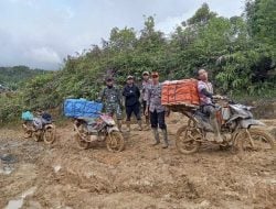 Sinergi Polri dan TNI Tembus Pegunungan Seko Kawal Ketat Logistik Pilkada di Wilayah 3T