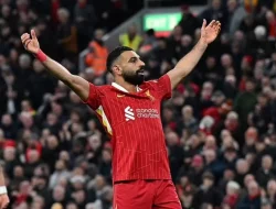 Liverpool Menang Dramatis Berkat Gol Ikonik Mohamed Salah, Arsenal Keok Atas Newcastle